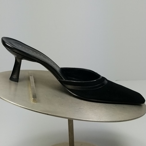 Richard Tyler Suede Pointed Toe Mule Heels  - Picture 6 of 8